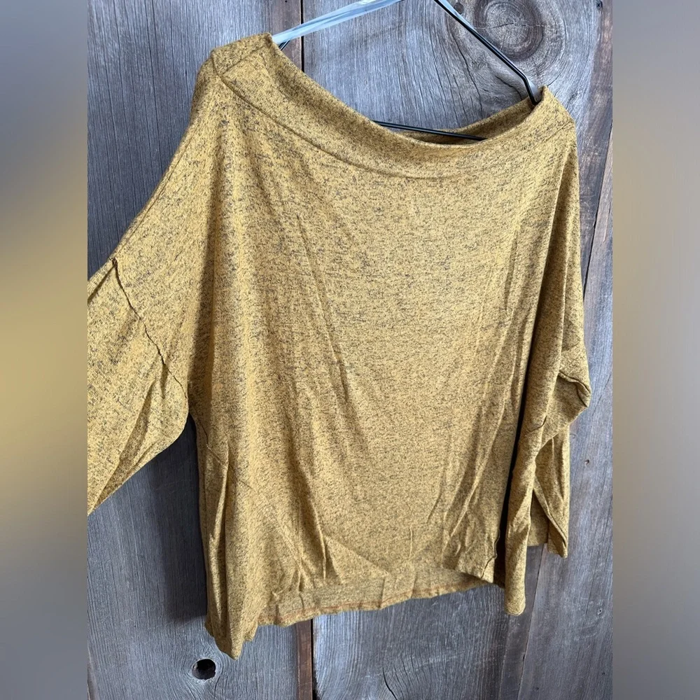 Fantastic Fawn Off The Shoulder Sweater in Mustard Yellow Size Small